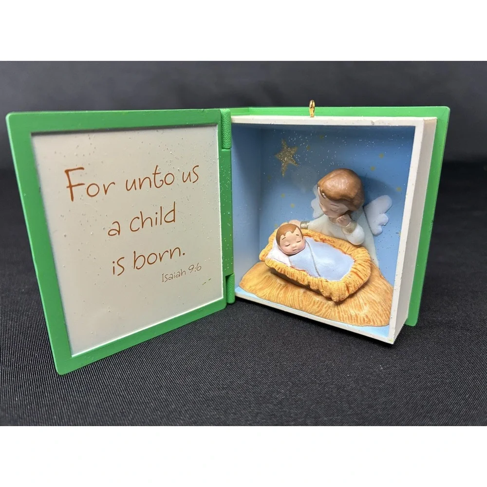 2012 Hallmark Keepsake Ornament A Child Is Born Bible Nativity QXG4514